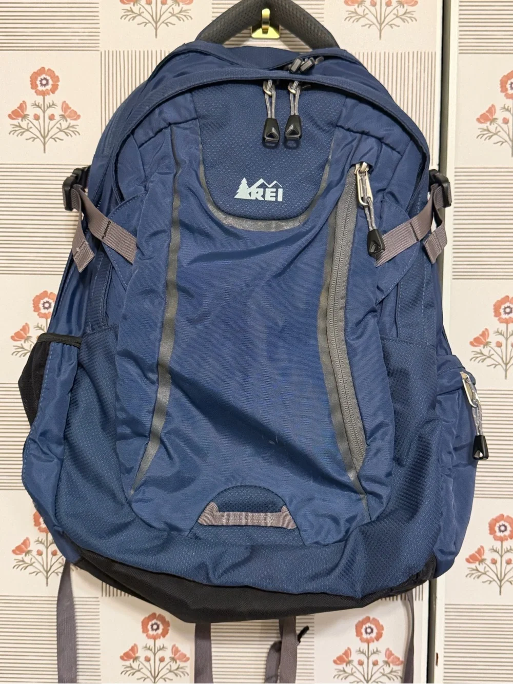 REI Men's Dark Blue Hiking Backpack with Gray Accents